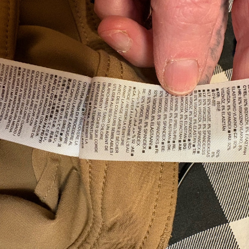 Banana Republic Women's Tan Cargo Joggers - Picture 7 of 9